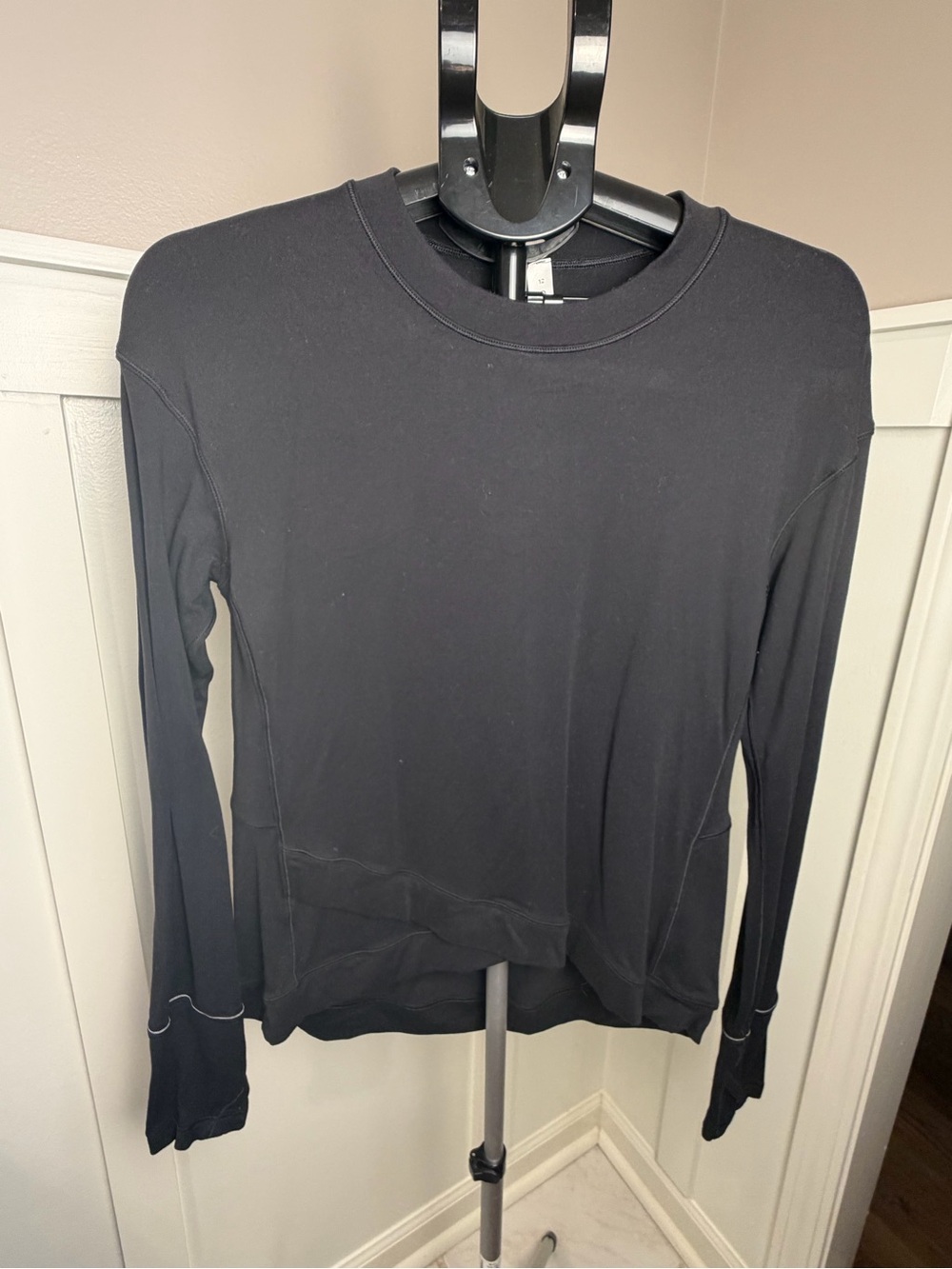 Lululemon Black Long Sleeve Running Top Reflective Thumbholes Size 12